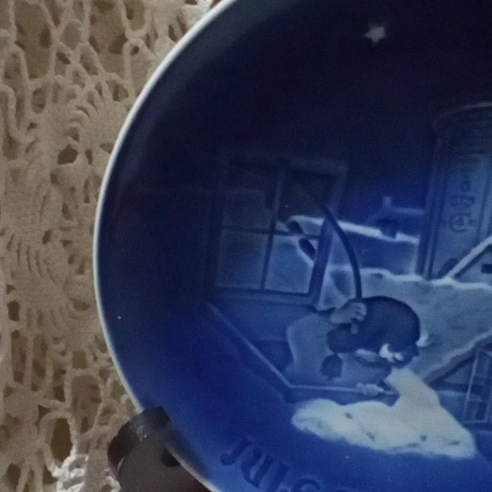 Blue1977 Plate with Winter Scene, Bing & Ghrondahl, 
